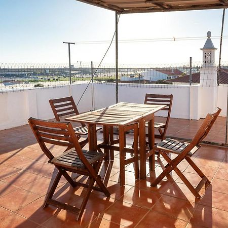 Blife Marya Private Rooms - Airport Stay FAO Exterior foto